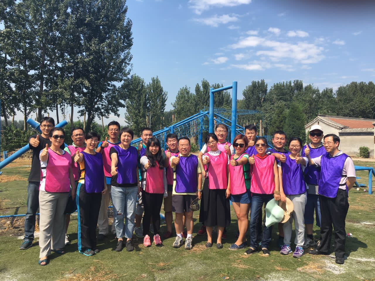 long8植绿筑绿启新程赤壁两山投资公司共植生态“同心林”(图1)